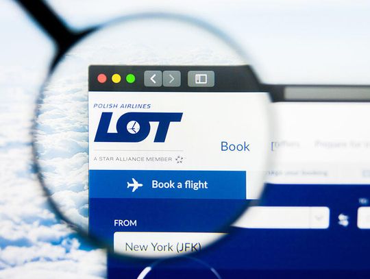 PLL LOT: sztuczna inteligencja ElevenLabs pomoże w obsłudze pasażerów