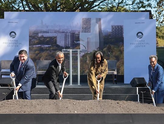 Po latach przeszkód ruszyła budowa Centrum Prezydenckiego Obamy. Była prezydencka para na uroczystej inauguracji w Chicago (WIDEO)