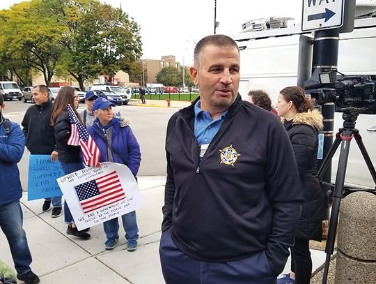 Po przejściu na policyjną emeryturę John Catanzara zapowiedział start w wyborach na burmistrza Chicago