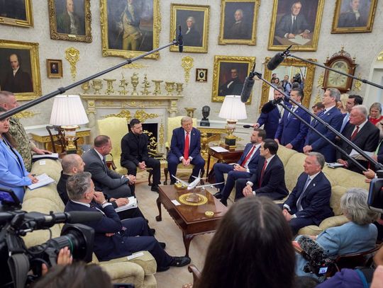 Po rozmowach w Białym Domu Trump ogłosił, że aranżuje spotkanie Zełenskiego z Putinem