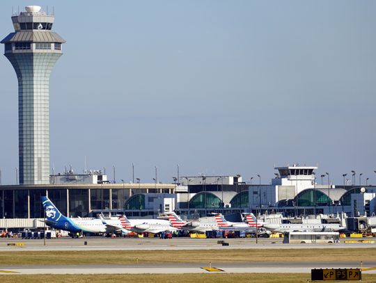 Podejrzana walizka sparaliżowała ruch na lotnisku O’Hare – interweniowała jednostka saperska (WIDEO)