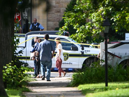 Policja: dwoje dzieci zginęło, 17 osób rannych w ataku na kościół w Minneapolis (WIDEO)