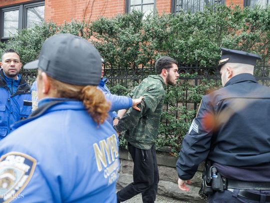 Policja: sobotnie incydenty przed rezydencją burmistrza Nowego Jorku badane jako akt terroru