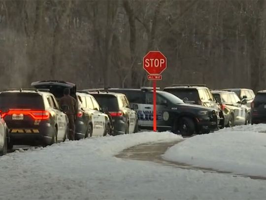 Policjanci i strażak ofiarami strzelaniny na przedmieściach Minneapolis (WIDEO)