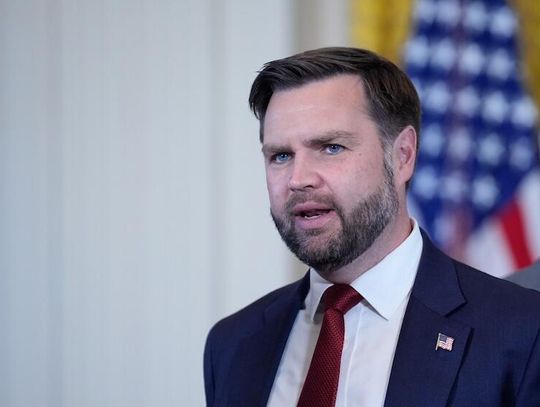 Policjant w stanie krytycznym po wypadku kolumny wiceprezydenta Vance'a