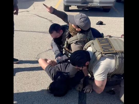 Policjant z Palatine pomógł agentom federalnym w aresztowaniu