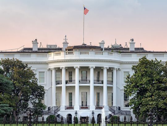 Politico, MS NOW i CNN nie wpuszczono do Białego Domu mimo decyzji sądu