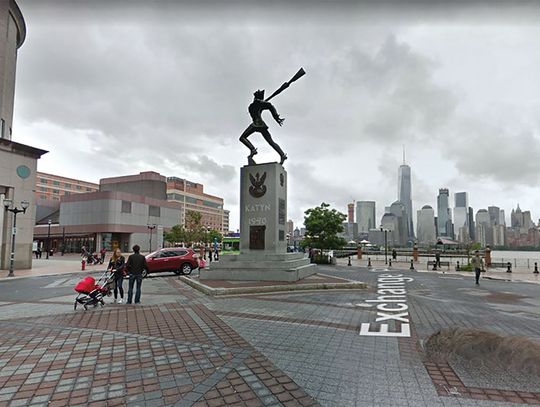 Polonia wciąż zabiega, by władze zmieniły projekt renowacji otoczenia Pomnika Katyńskiego w Jersey City