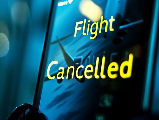 Ponad 17 tys. lotów odwołanych albo opóźnionych z powodu trudnych warunków pogodowych Ponad 17 tys. lotów odwołanych albo opóźnionych z powodu trudnych warunków pogodowych