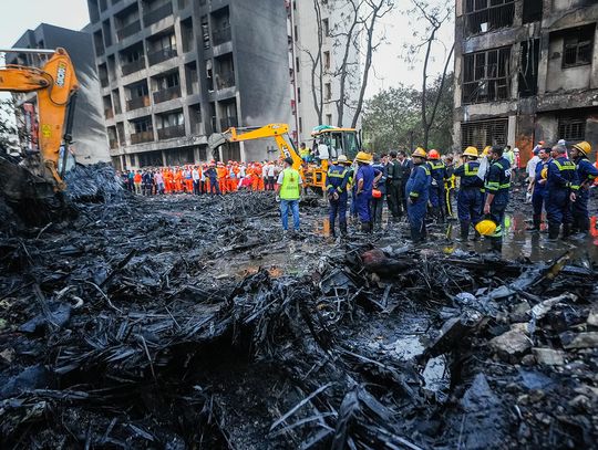 Ponad 290 osób zginęło w katastrofie lotniczej w Ahmadabadzie