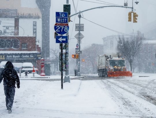 Ponad 51 ofiar śmiertelnych i setki tysięcy osób bez prądu w rezultacie ataku zimy