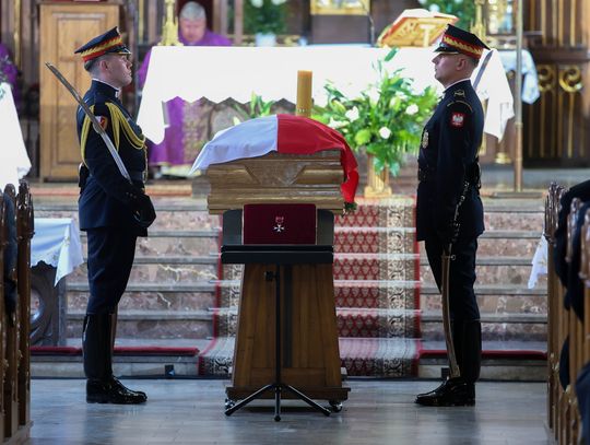 Poseł Łukasz Litewka spoczął w środę na cmentarzu w Sosnowcu (ZDJĘCIA)