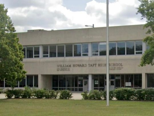 Pracownik liceum Tafta w Jefferson Park objęty śledztwem za „niewłaściwe kontakty z uczniami”