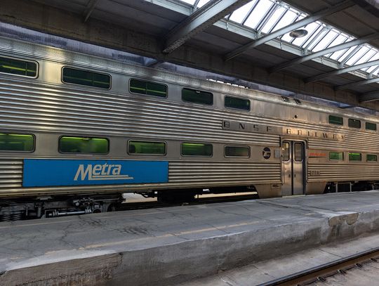 Pracownik odśnieżający tory w Naperville zabity przez pociąg