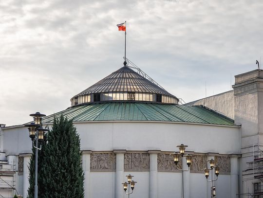 Premier wniósł o zgodę na dalsze czasowe zawieszenie prawa do azylu