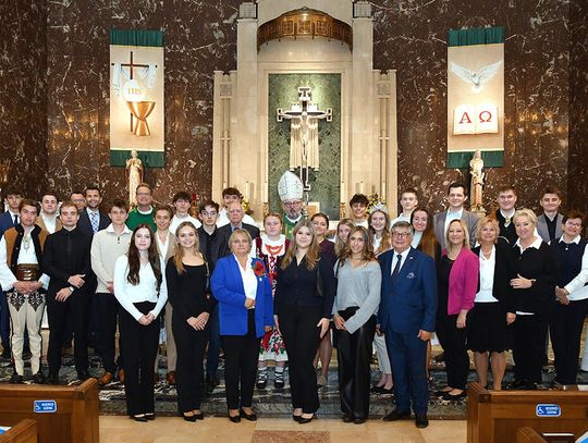 Prezentacja stypendystów i modlitwa za Ojczyznę