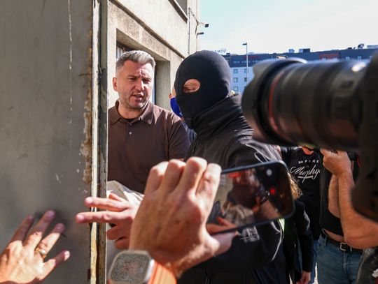 Prezes PKOl Radosław Piesiewicz został doprowadzony do Prokuratury Krajowej w Katowicach