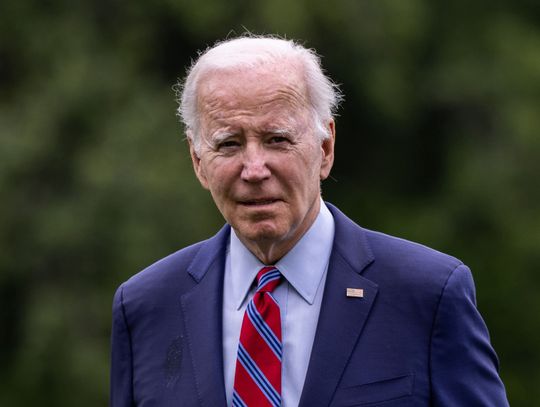 Prezydent Biden przewrócił się podczas ceremonii w Akademii Sił Powietrznych