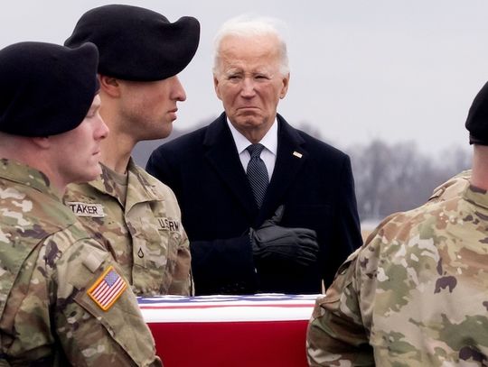 Prezydent Biden: Uderzenia przeciwko irańskim siłom będą kontynuowane