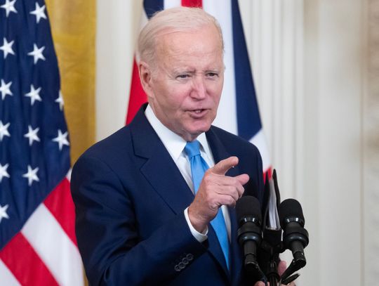 Prezydent Biden: Wierzę, że będziemy mieć środki, by wspierać Ukrainę tak długo jak trzeba, mimo głosów krytyki