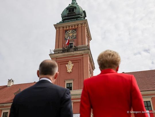 Prezydent Duda: Cieszy mnie, że Polacy szanują barwy narodowe