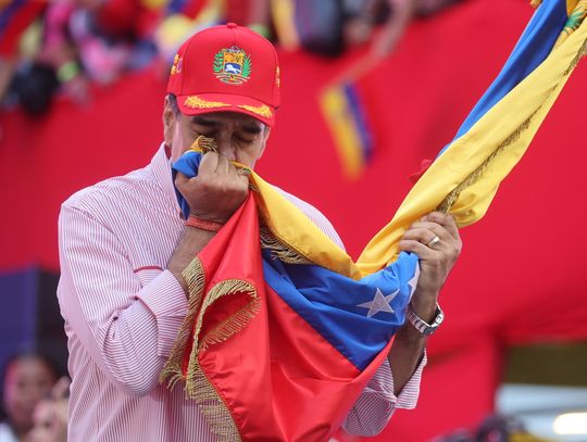 Prezydent Maduro mobilizuje siły zbrojne do „obrony ojczyzny”