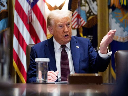 Prezydent Trump grozi odebraniem funduszy stanom z kaucją bezgotówkową – na celowniku Illinois