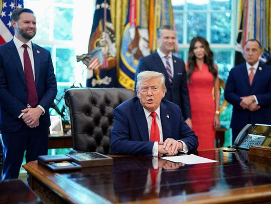 Prezydent Trump grozi wysłaniem wojska do Chicago i atakuje gubernatora Pritzkera: Ten facet to katastrofa, Chicago to katastrofa