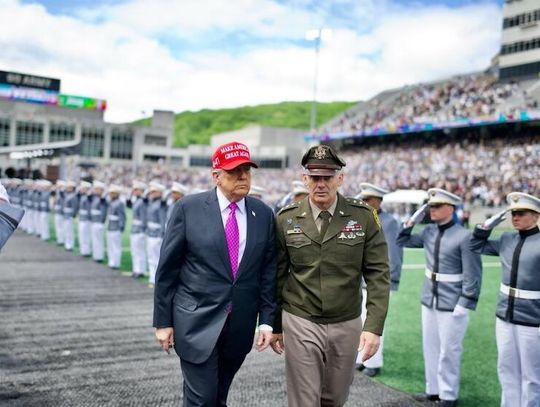 Prezydent Trump w West Point: służba wojskowa nie będzie już podlegać „absurdalnym eksperymentom ideologicznym”