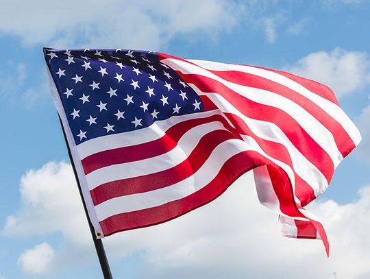 Prezydent Trump wprowadza karę roku więzienia za znieważenie amerykańskiej flagi