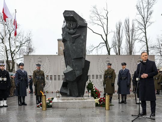 Prezydent: upamiętniamy wszystkich naszych żołnierzy, którzy polegli w czasie misji; to wyraz wdzięczności i szacunku