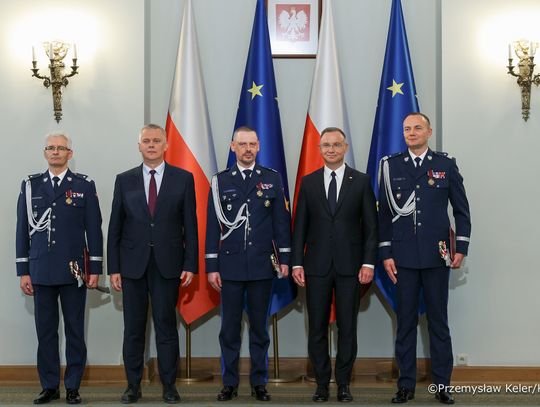 Prezydent wręczył nominacje generalskie trzem oficerom policji