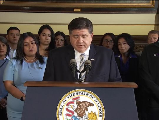 Pritzker do ICE: zostawcie dzieci i rodziny w spokoju. Sekretarz DHS Kristi Noem odmawia, nazywa prośbę „haniebną” Pritzker do ICE: zostawcie dzieci i rodziny w spokoju. Sekretarz DHS Kristi Noem odmawia, nazywa prośbę „haniebną”