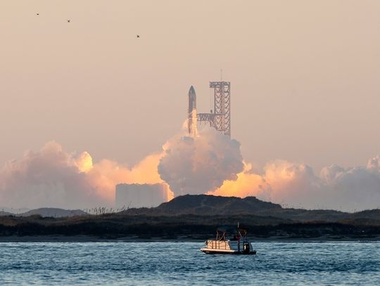 Próba statku kosmicznego SpaceX zakończyła się eksplozją