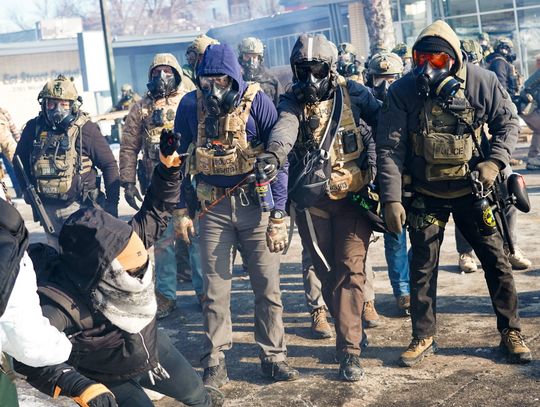 Prokurator generalna: aresztowano 16 „uczestników zamieszek” w Minnesocie