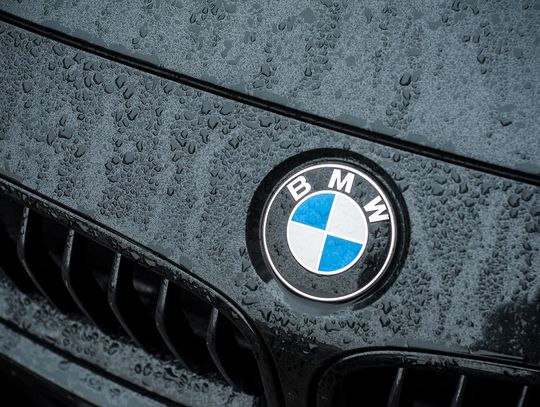 Prokuratura: 17-latek jechał ponad 100 mph tuż przed wypadkiem, w którym zginęło małżeństwo