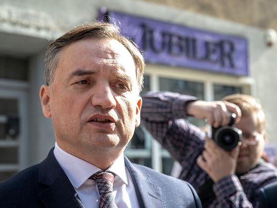 Prokuratura Krajowa: cztery osoby zatrzymane ws. Funduszu Sprawiedliwości. Przeszukania – m.in. w domu byłego ministra Zbigniewa Ziobro