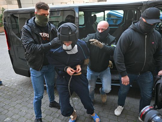 Prokuratura: Mieszko R. usłyszy zarzuty zabójstwa, usiłowania zabójstwa i znieważenia zwłok