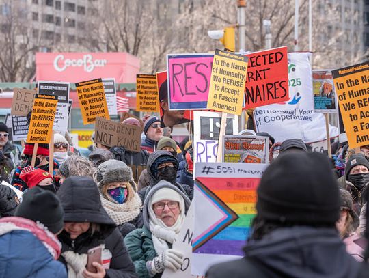 Protest w Chicago przeciwko polityce prezydenta Donalda Trumpa i udziałowi w niej Elona Muska