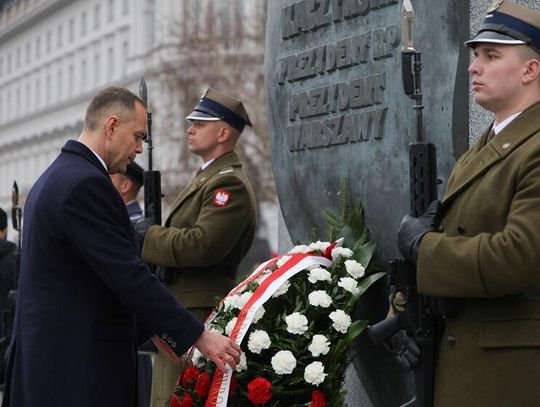 Przed Grobem Nieznanego Żołnierza uroczystości w 107. rocznicę odzyskania niepodległości