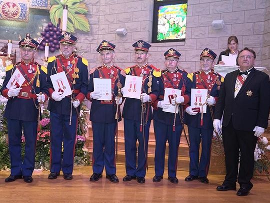 Przedstawiciele chicagowskiej Polonii odznaczeni historycznym polskim Orderem św. Stanisława