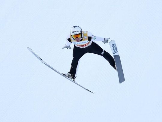 PŚ w skokach - Kubacki 25. w Sapporo, wygrał Prevc