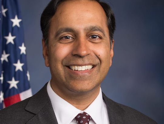 Raja Krishnamoorthi trzecim kandydatem Demokratów do Senatu na miejsce Durbina
