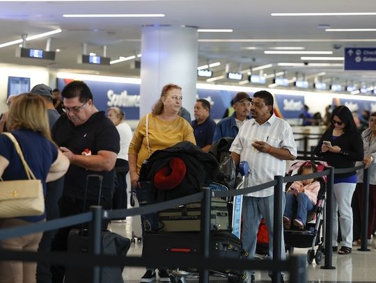 Rekordowa liczba podróżnych na lotniskach w weekend Labor Day