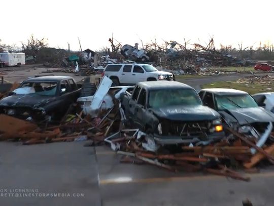 Rośnie liczba ofiar śmiertelnych tornada w Missisipi (WIDEO)