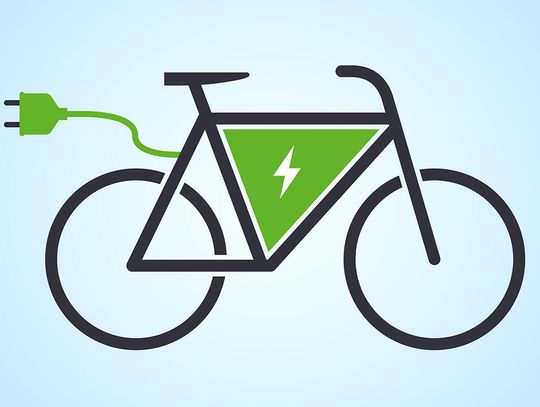 Rower elektryczny i samochód zderzyły się we Franklin Park, nie żyje 19-latek