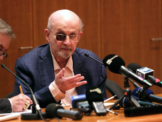 Rushdie: myślałem, że umieram