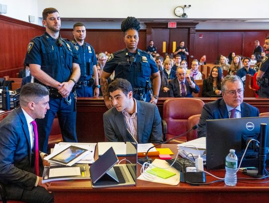 Ruszył proces proces zabójcy dyrektora generalnego firmy ubezpieczeniowej UnitedHealthcare (WIDEO)