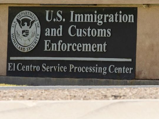 Sąd apelacyjny wstrzymuje zwolnienie setek imigrantów zatrzymanych w Chicago Sąd apelacyjny wstrzymuje zwolnienie setek imigrantów zatrzymanych w Chicago