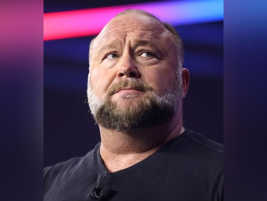 Sąd Najwyższy odrzucił apelację Aleksa Jonesa od 1,4 mld dolarów kary za szerzenie teorii spiskowych